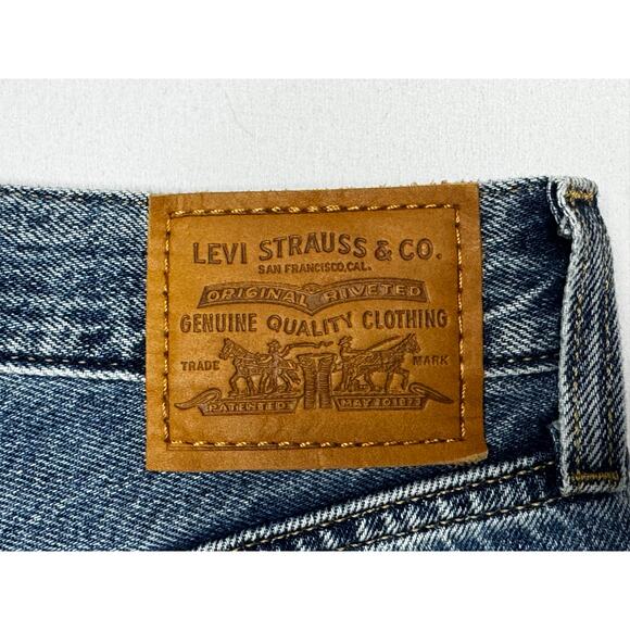 Levi's Women's High Loose Flare Leg Blue Denim Jeans -Size 26x32 (26x31.5) - Picture 3 of 6